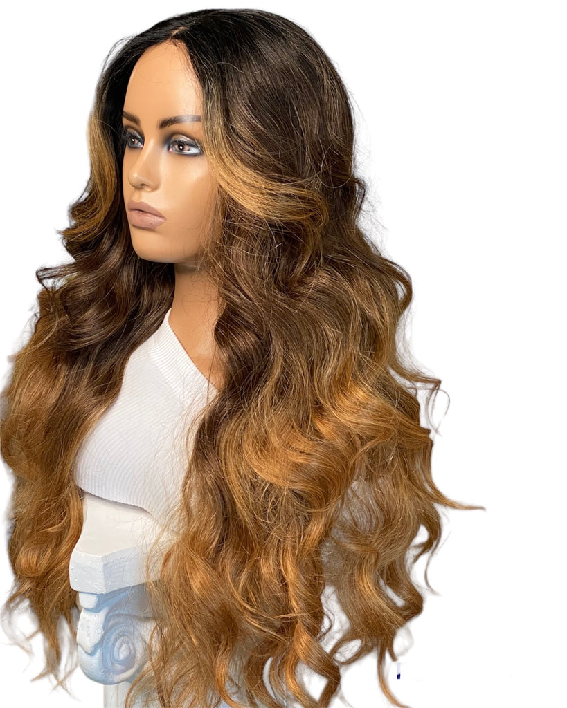 FRONT LACE MIDDLE PART SYNTHETIC WIG "Adriana"